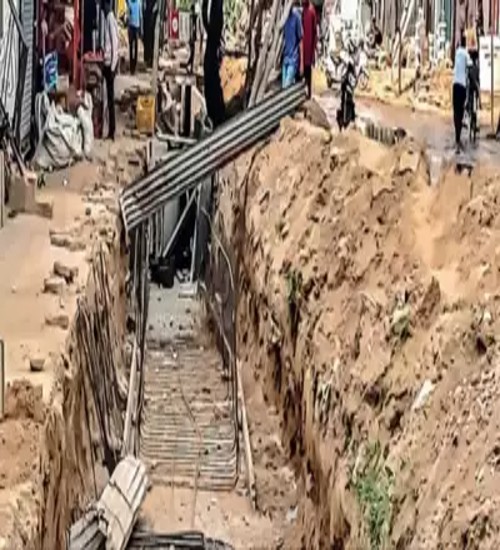 Drain work slow, sewage spills on to road, raises stink in Sector 85
